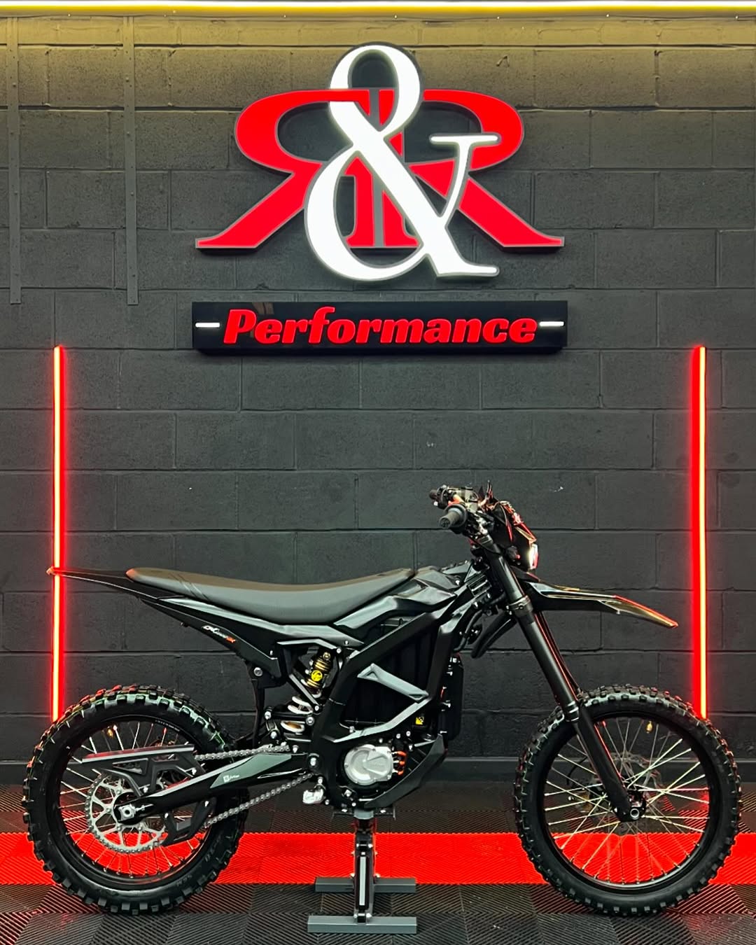 SUR-RON ULTRA BEE BLACK EDITION